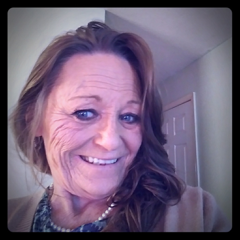 Meet your Posher, Angelia